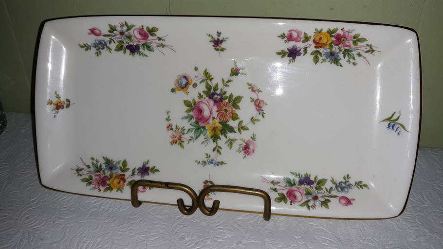 Minton Marlow Bone China Pattern S 309? Sandwich Tray