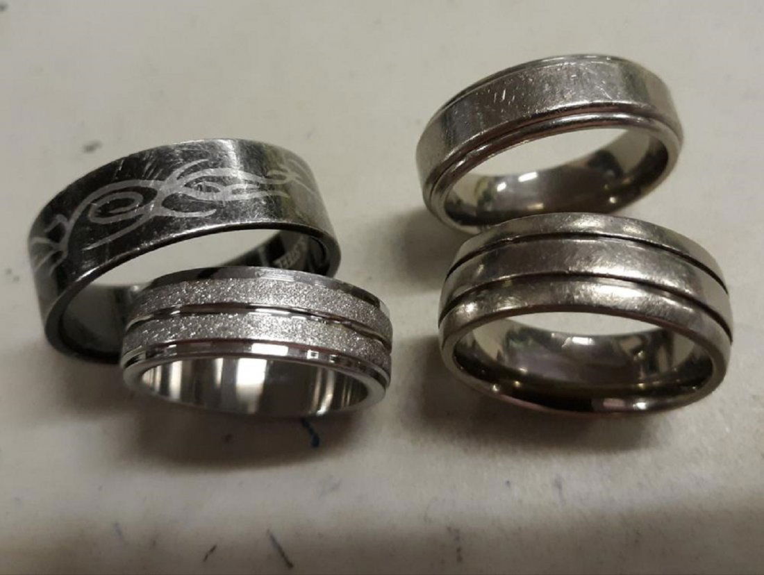 Rings S Steel, Titanium + lot of 4: 4 estate mens rings some are marked S Steel 1 is marked titanium FC sz 12 to 9 and 9 1.2 all 4 for one bid ! see pics