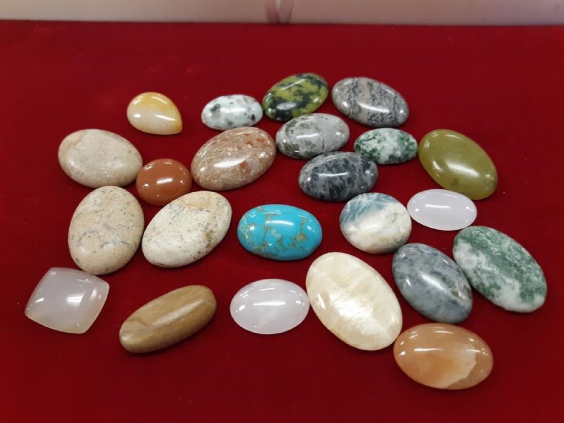 Genuine Gemstones Cut & Polished Turquoise +++: collection of gemstones all genuine cut and polished read to be set in jewelry turquoise, jasper, emerald and more gemstones see pics many stones over 1" 23 total in this lot retail over $10.00 each