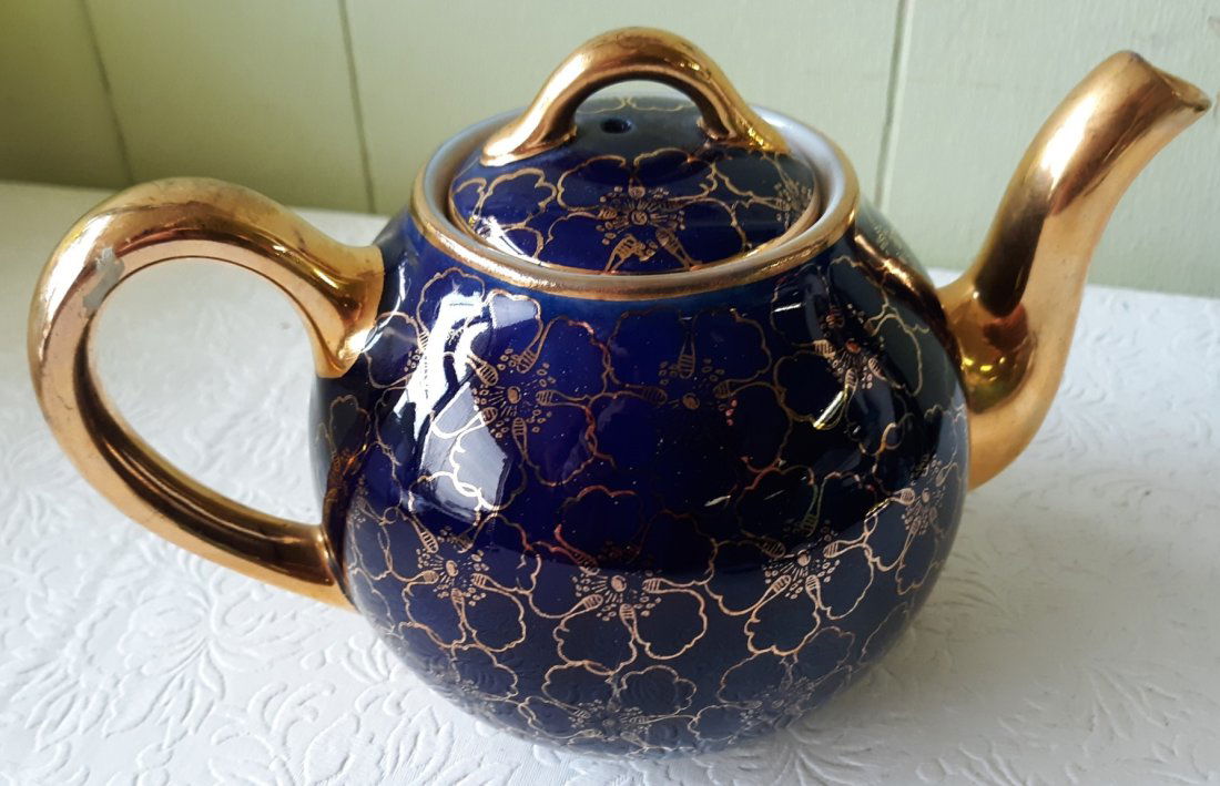 vintage halls gold & cobalt Teapot (1 of 4)