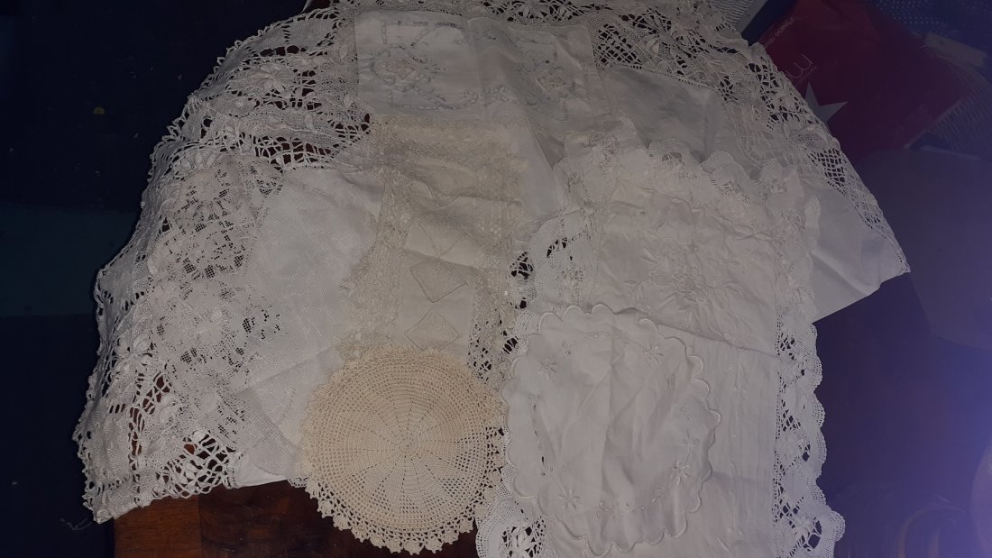 Estate lot of 9 Crochet & cotton dresser table scarves: Estate lot of 9 Crochet & cotton dresser table scarves all 9 pcs are just beautiful especially the round table cotton and crochet table scarf. see pics see pics