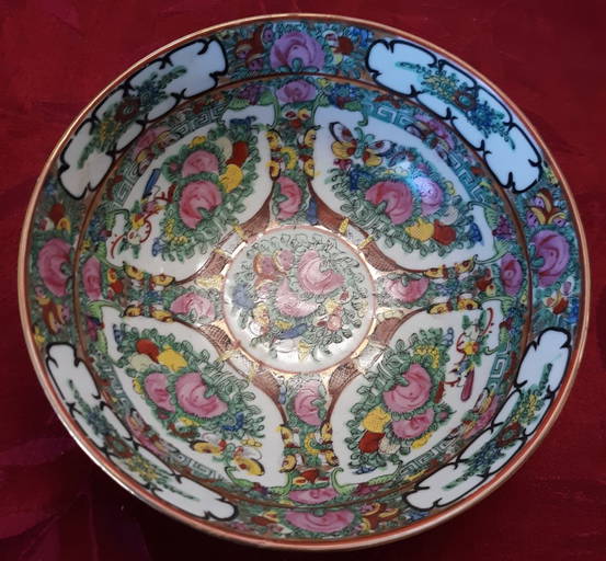 ant. chinese famille rose medallion 8" Bowl porcen (0811) on Feb 27