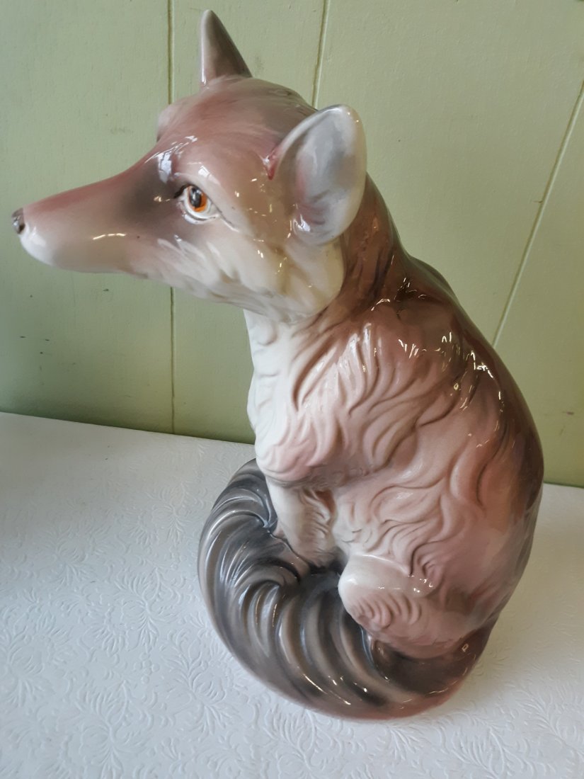 Rare 15" Mottahedeh Italian Porcelain Fox Figurine: this one is very early and very rare 15" tall 6.5" wide 9" deep a little roughness on one ear and light under glaze color displays great see pics