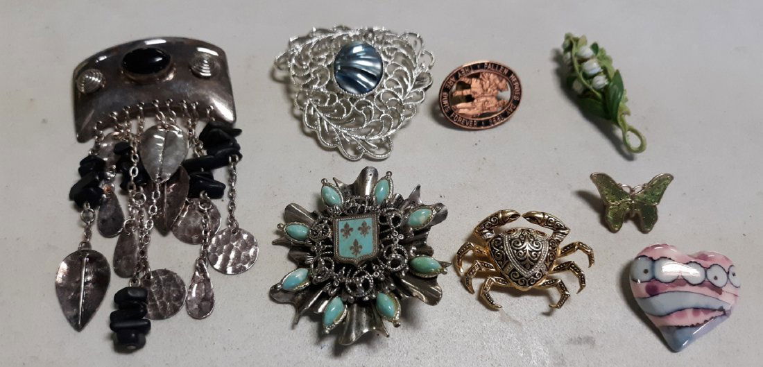 estate pin brooch collection 8pcs crab butterfly++ jewelry (1 of 4)