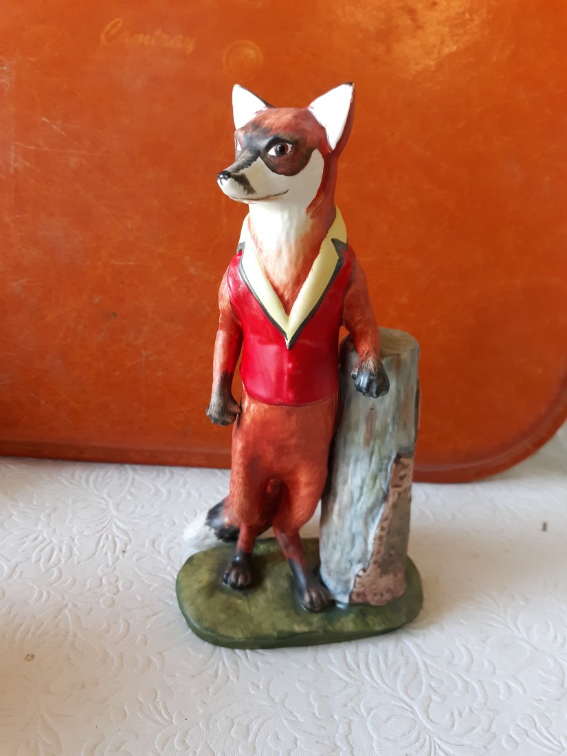 goebel old mother west wind reddy fox 7.5" figurine: beautiful pre owned condition 7.5 tall see pics w germany
