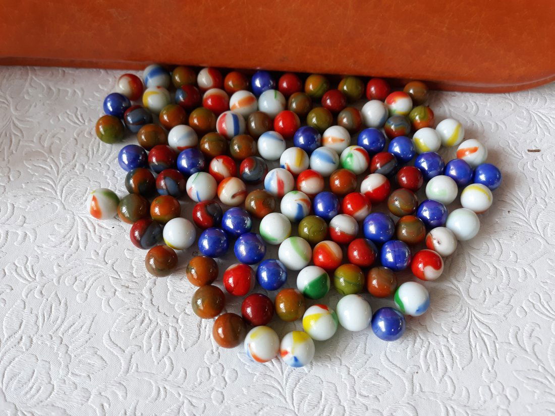 Marbles antique estate lot of 110 5/8" +or-: all 110 marbles are from the estate collection mixed sizes 5/8" + or - see pics all 110 for one bid