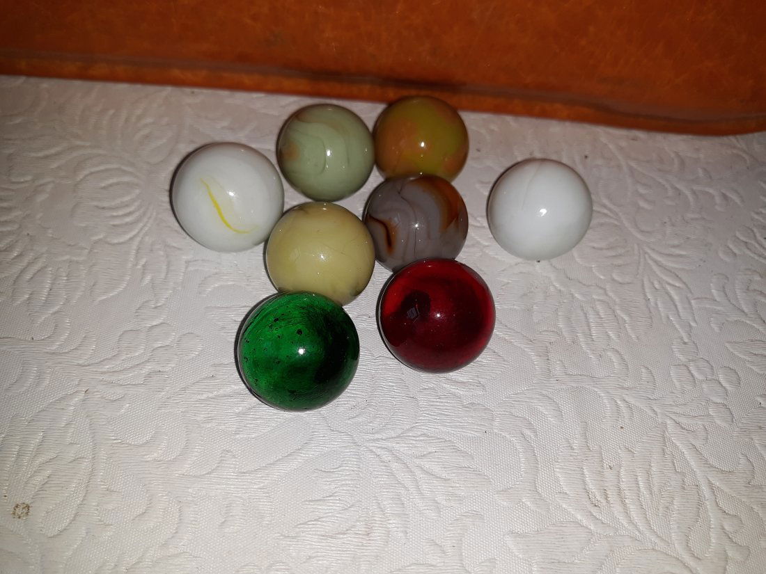 marbles antique lot of 8 shooter 7up green too! (1 of 2)