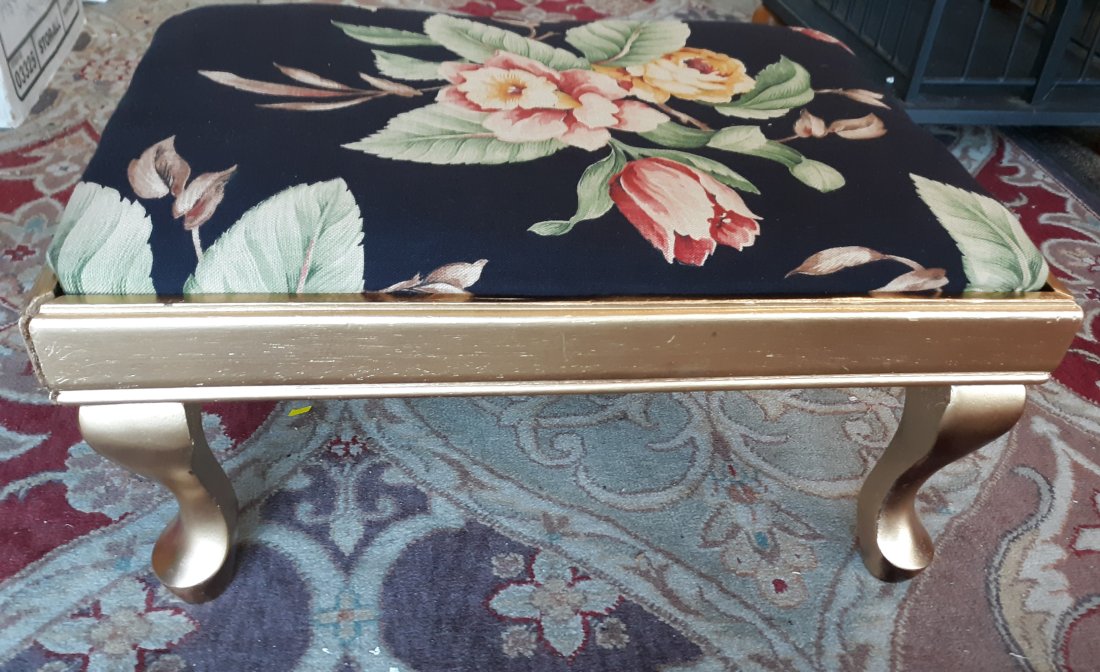 vtg Chippendale gold footstool ottoman: nice vintage piece chippendale style 9" tall 17" x 12" see pics