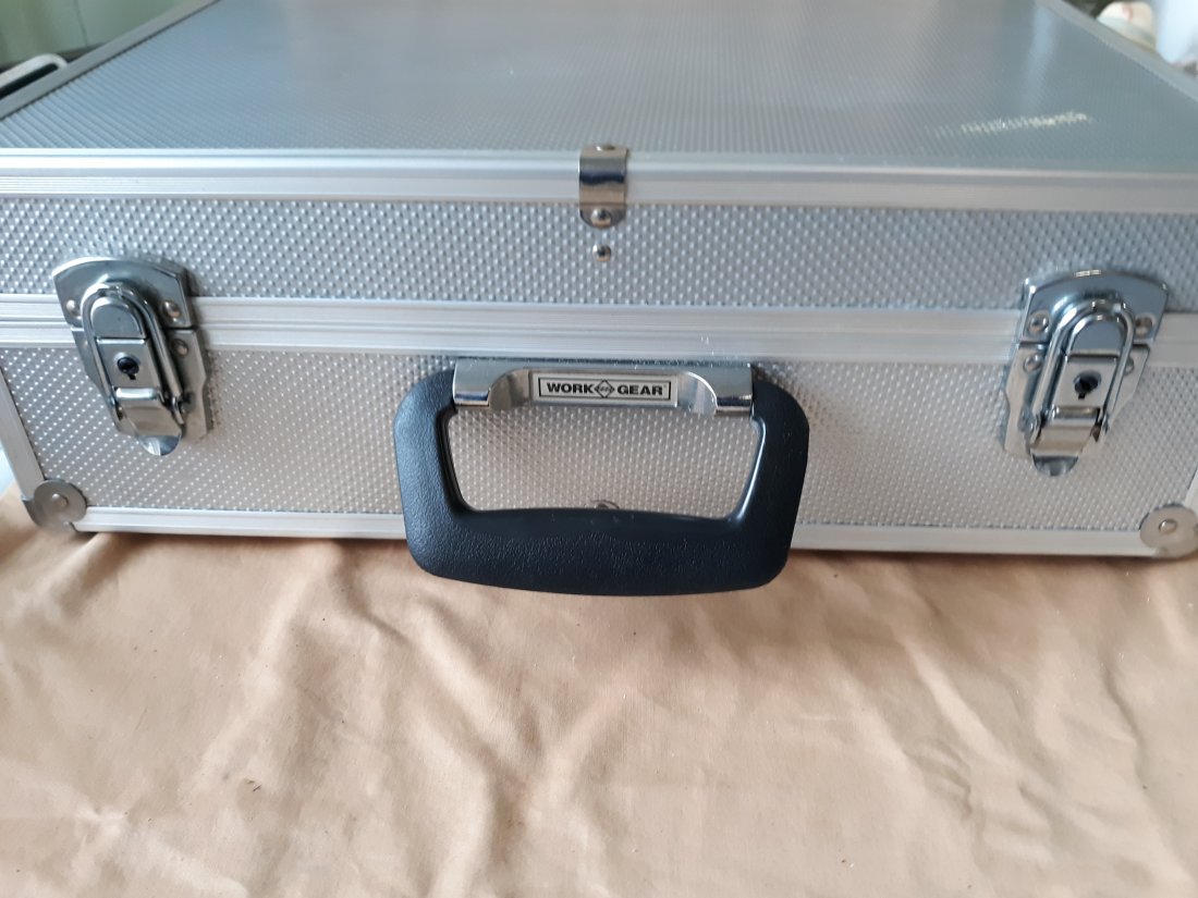 professional 18" carry case, jewelry Camera, ++ (1 of 2)