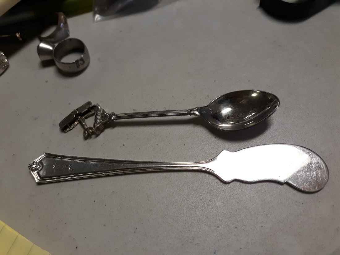 Antique Sterling Knife SSMC & Bi Plane Spoon!: 1905 era sterling SSMC potomac pattern? Butter spreader knife 5 3/4" and a antique Bi Plane spoon JN- ? mono just a great antique child spoon! see pics both for one bid
