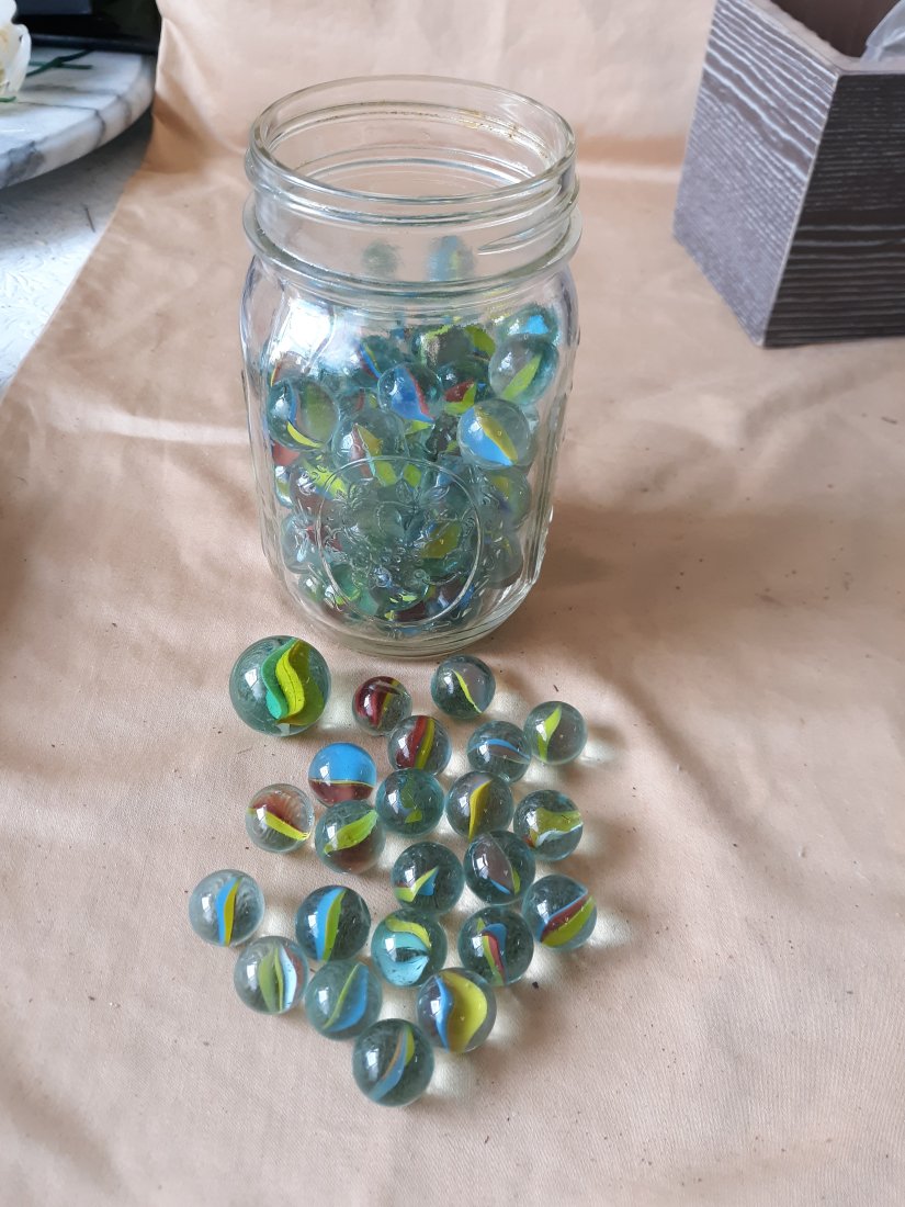 marbles appx lot of 100 vintage cats eye, shooters (1 of 3)