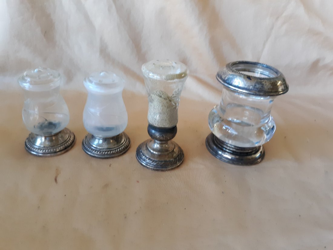 sterling & cut crystal salt & pepper shakers ++ (1 of 3)
