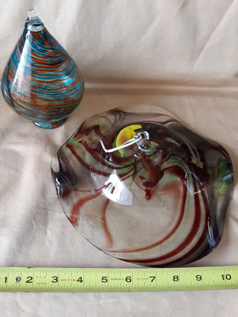vintage art glass 1 is signed lot of 2: beautiful inverted cone and splatter platter both can be hung or set on table for display platter is 9" wide & signed and other is 6 1/2" tall no damage see pics both for one bid!