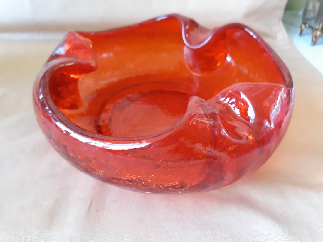 viking mid century persimmon Crackled ash tray: rare persimmon orange glass 1960's ashtray by viking 7 1/2" wide no chips noted see pics