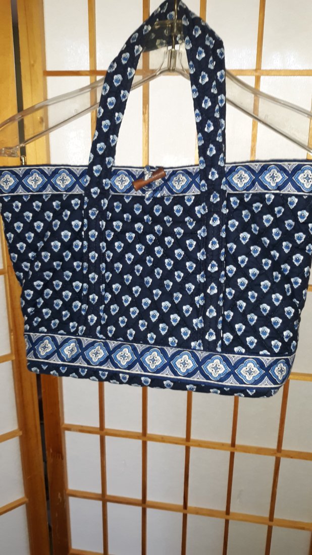 vera bradley navy blue handbag! beautiful (1 of 3)