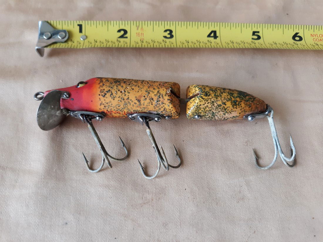 antique heddon wood fishing lure jointed glass eye (1 of 4)