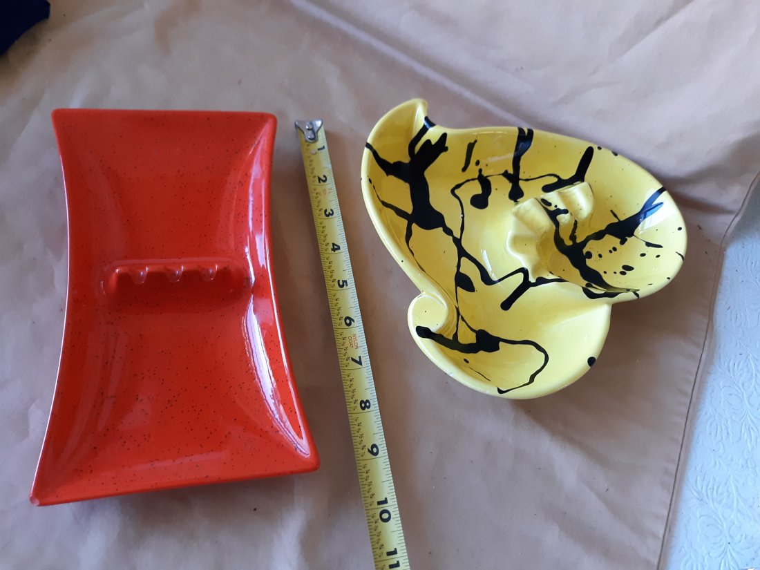 mid century calif pottery ashtrays lot of 2 (1 of 2)