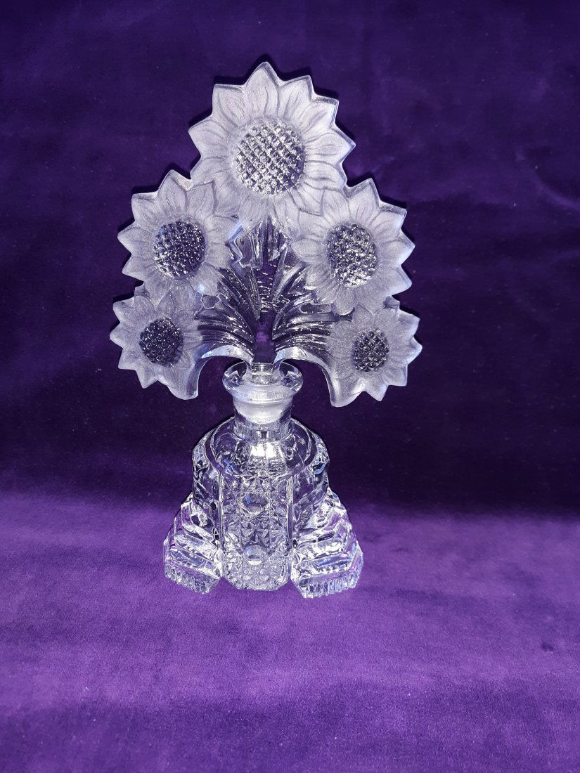 large vintage imperial glass perfume bottle w/ sunflower stopper! (1 of 2)