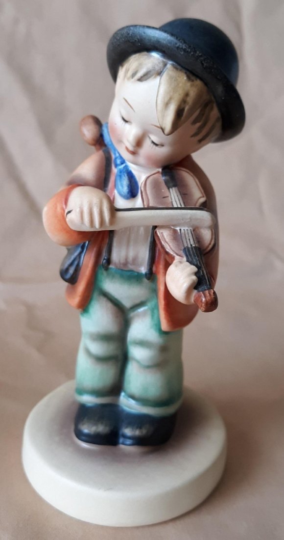 Hummel #4tmk 2 Little Fiddler Nice!: unique variation n umbrella and hair 5 3/4" no repairs noted base is inscribed see pics