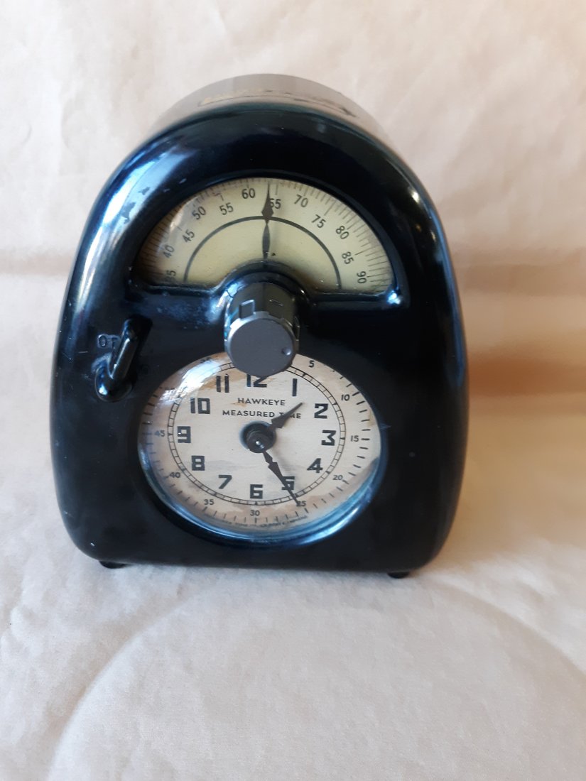 1940's isamu noguchi measured time bakelite hawkeye clock (1 of 7)