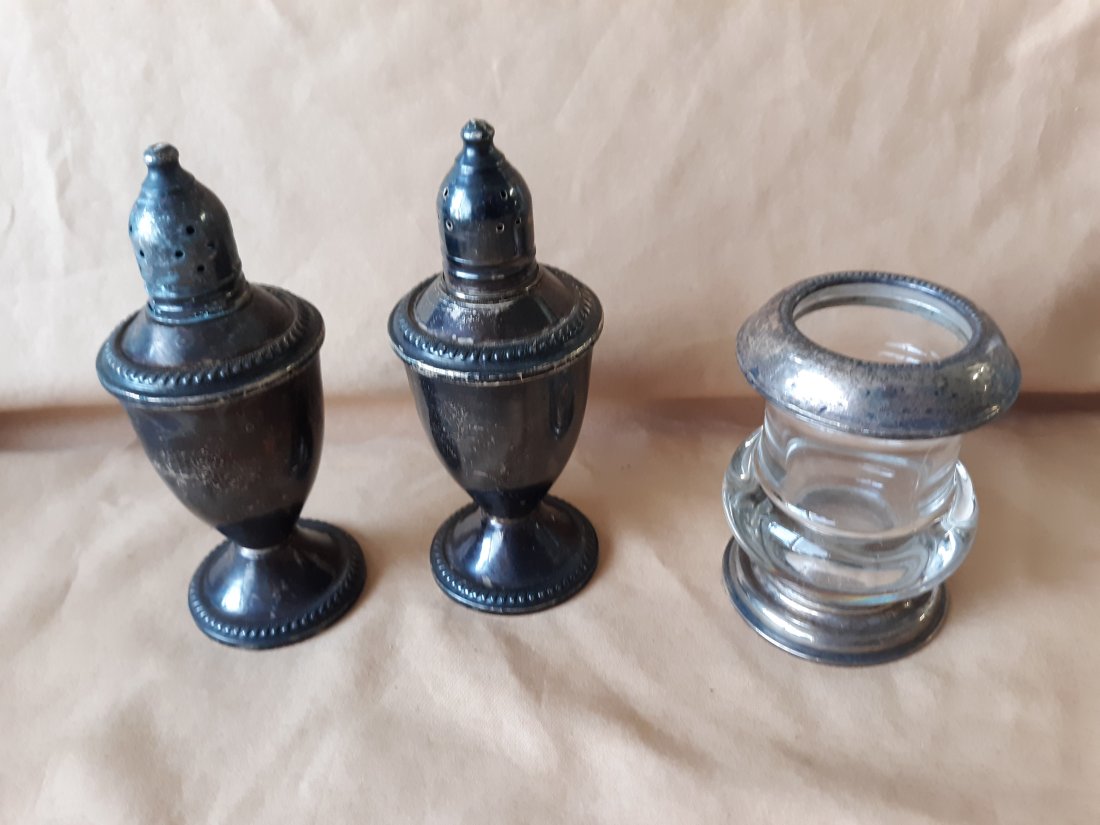 sterling silver toothpick holder & shakers duchin: nice pair of duchin sterling salt and pepper shakers needs polishing, and whiting sterling toothpick holder all 3 for one bid! see pics