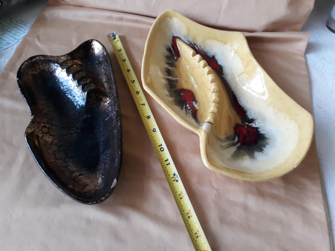 Mid Century Pottery Pair Of Ashtrays!: both are gorgeous but do exhibit little fleabites but display nice! both for one bid see pics