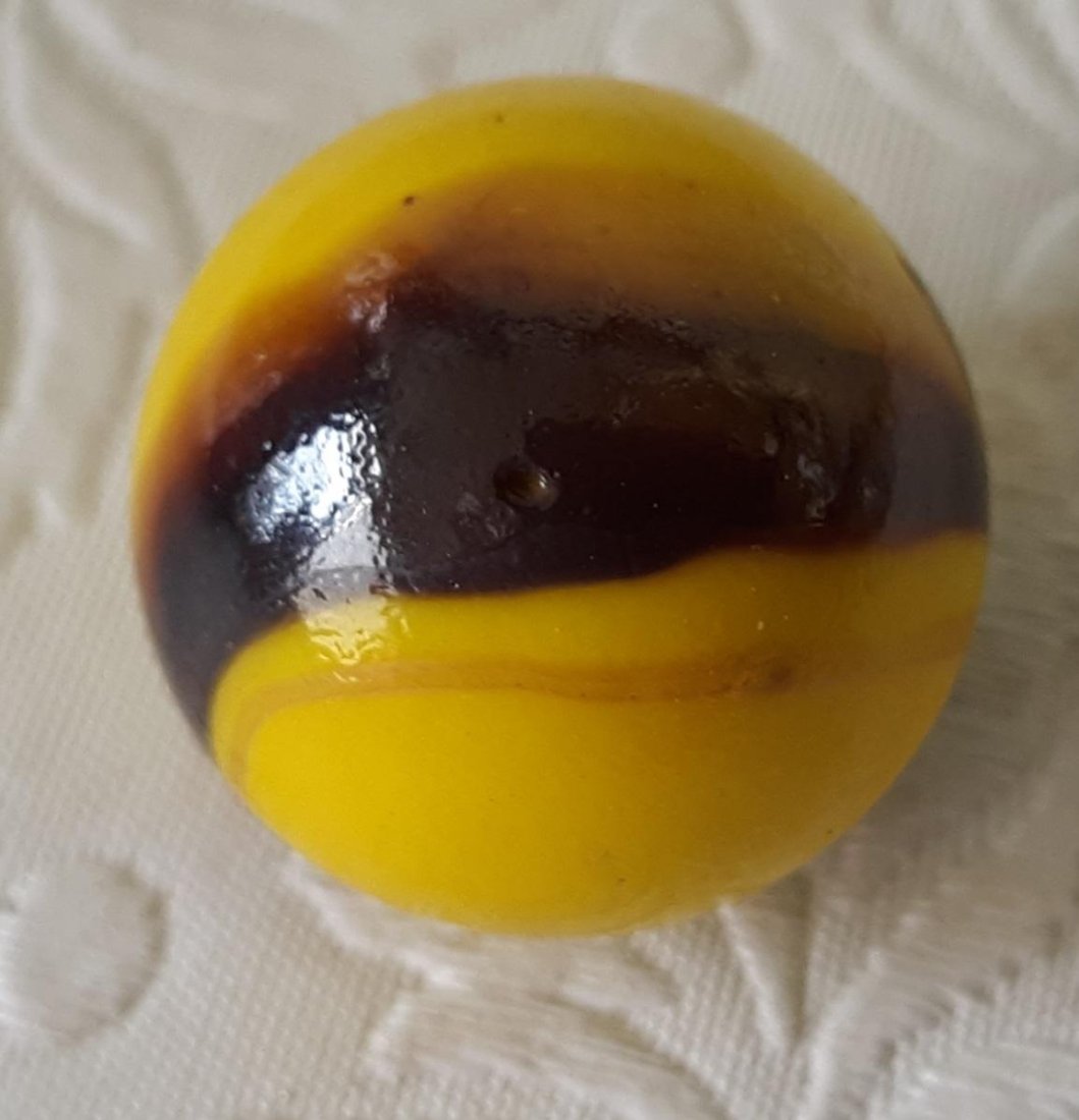 Antique marble toy  Shooter 1" Bumblebee (1 of 2)