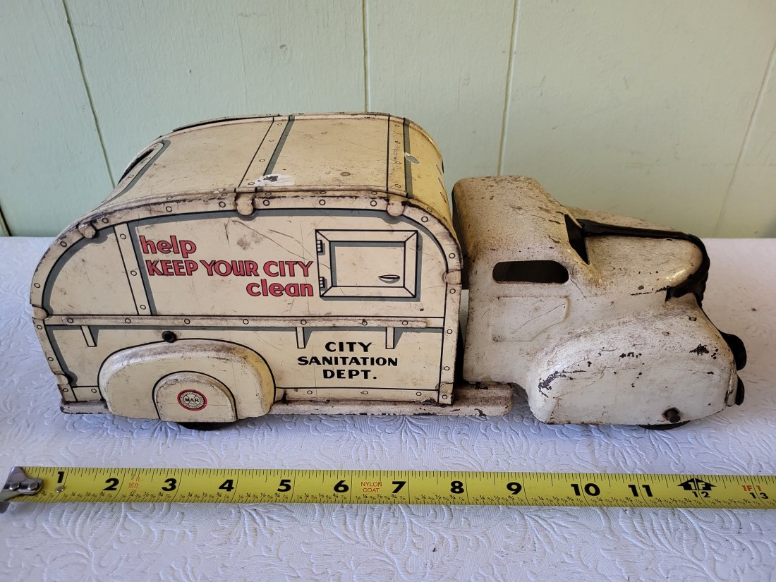 marx toys pressed steel tin litho garbage truck (1 of 4)