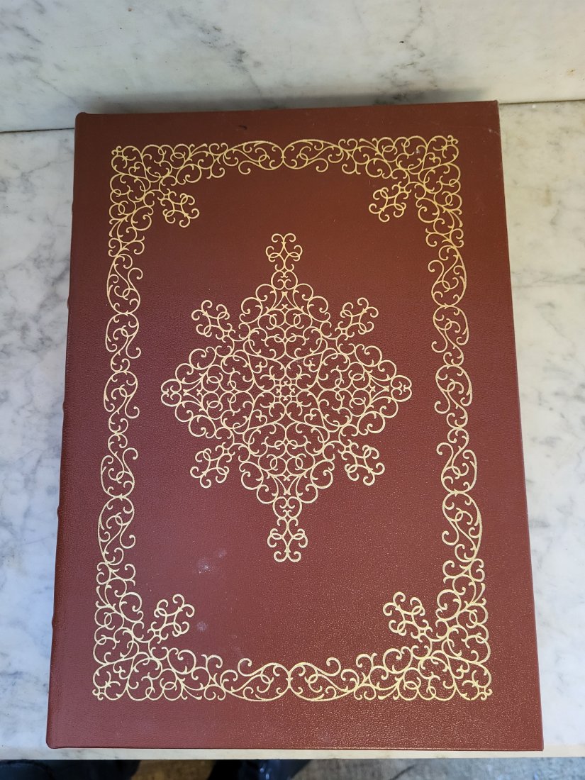 THE ESSAYS OF RALPH WALDO EMERSON Easton Press collectors edition Leather book: THE ESSAYS OF RALPH WALDO EMERSON Easton Press collectors edition Leather book very good condition see pics