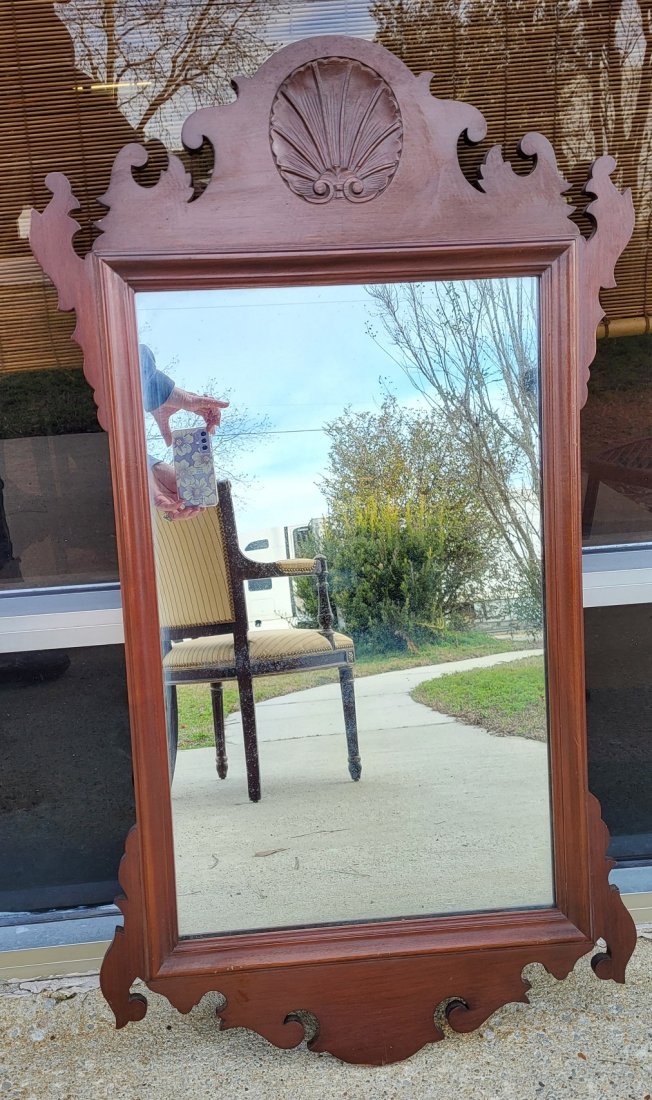 Chippendale Style Vtg Mahogany Shell Carved Mirror (1 of 3)