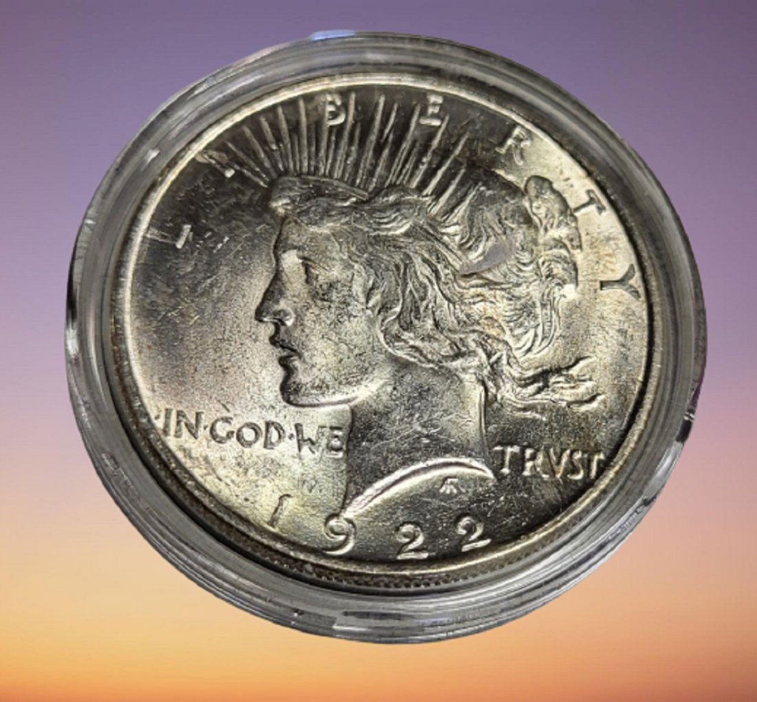 1922 peace silver dollar coin toned & luster gorgeous (1 of 2)