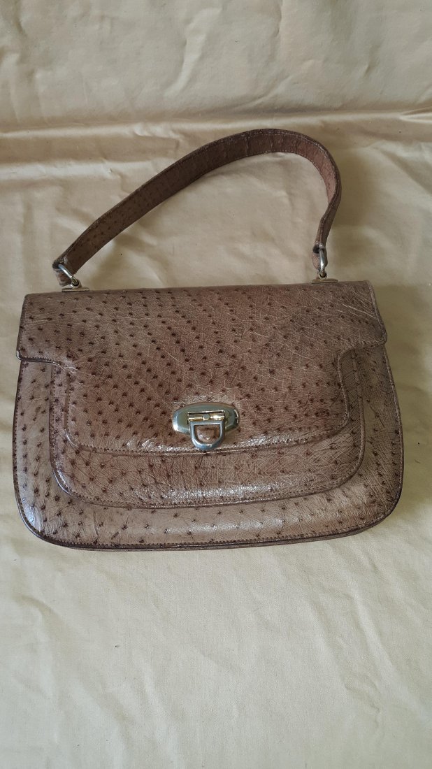 Vintage Leather Ostrich Cognac Hand Bag: Vintage Leather Ostrich Cognac hand Bag zipper is marked YKO condition good used ! 10" x 7" without the handle see pics