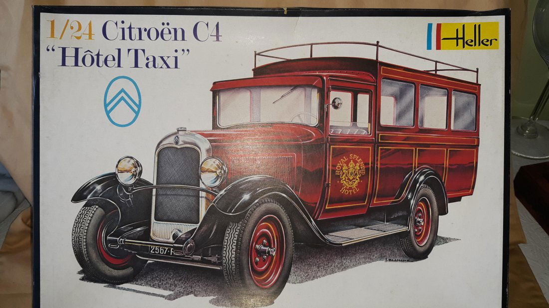 1/24 Citroen C4 Hotel Taxi Model Orig Box (1 of 3)