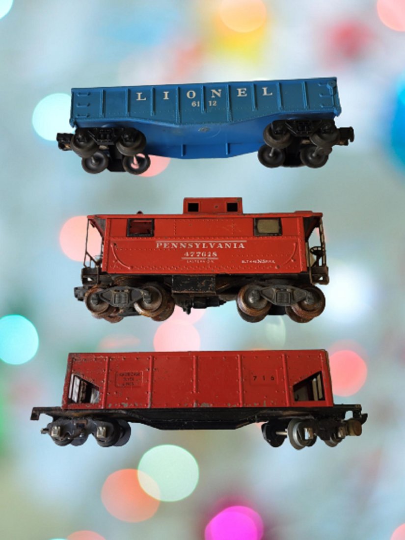 lot of 3 toy train cars Lionel & American flyer (1 of 3)
