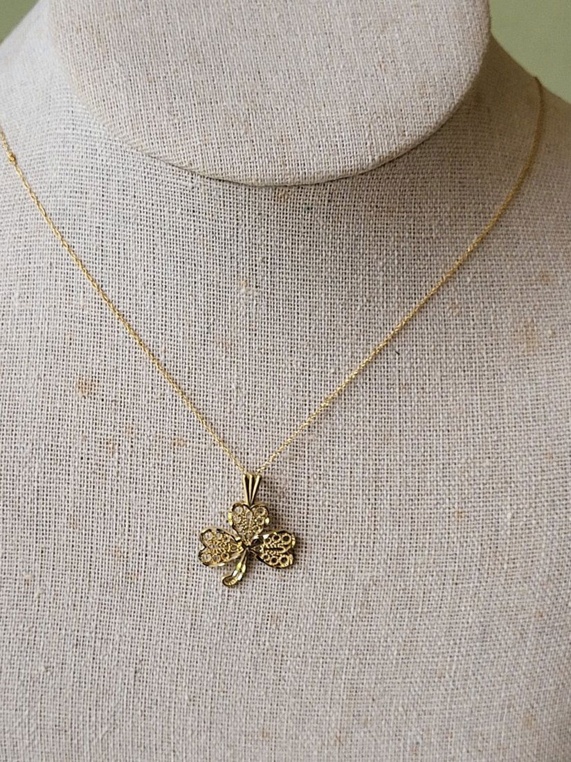 10K necklace & 10K Michael Anthony gold clover pendant (1 of 3)