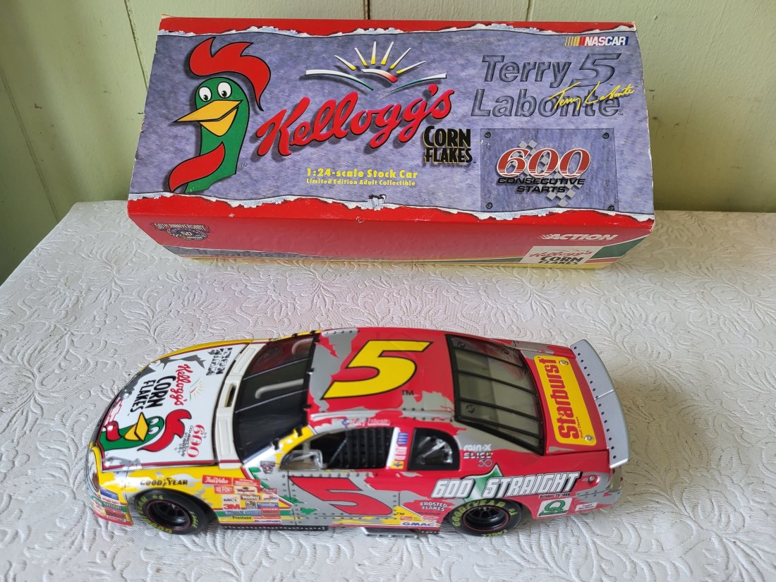 nascar terry labonte #5 kellogs iron man die cast car: 1998 monte carlo mint in box w/sleeve 1:24 scale seepics