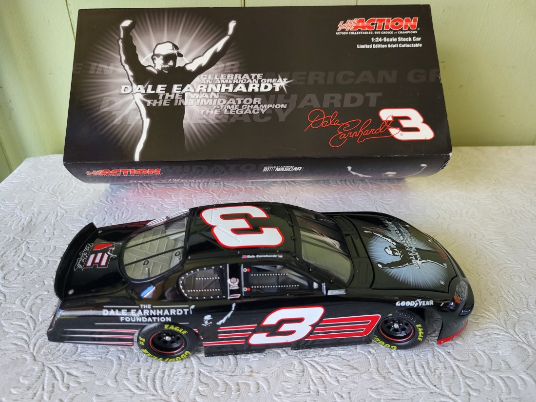 nascar dale earnhardt sr die cast car: mint in box w/ sleeve 2003 monte carlo club car seepics