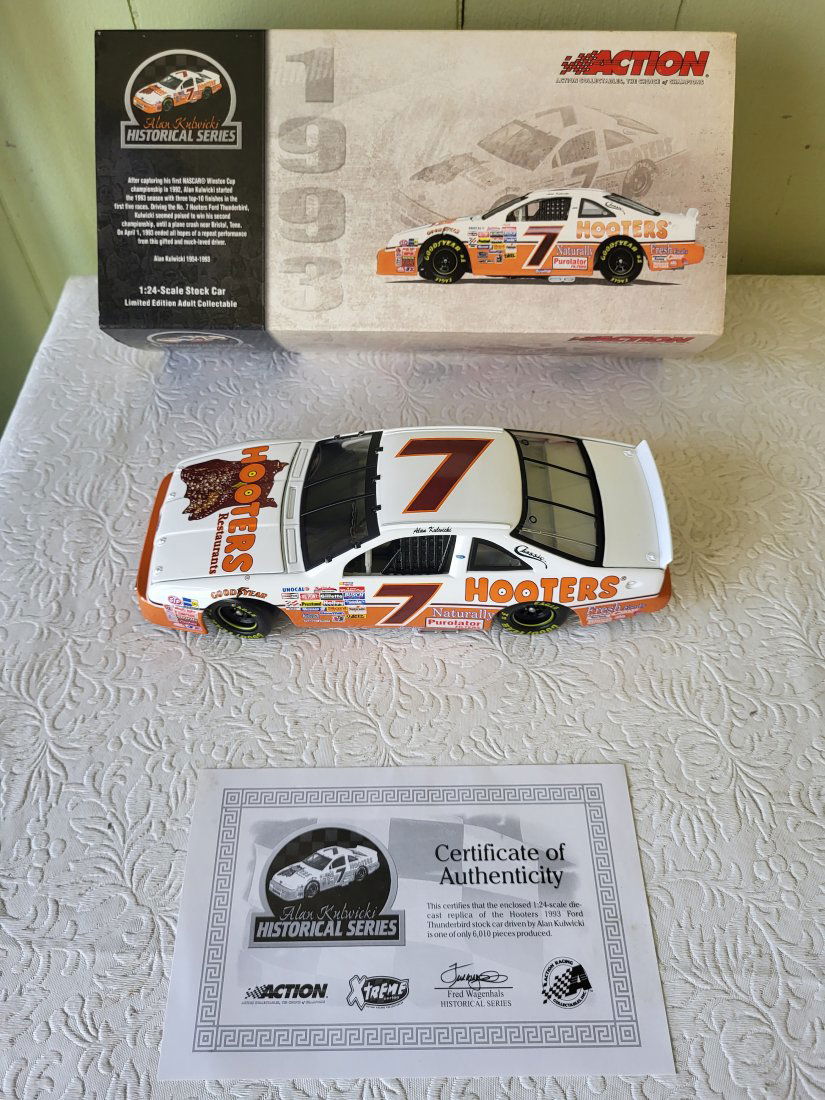 Nascar Alan Kulwicki Die Cast Car 1993 Hooters