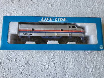 vtg bachmann life like ho tain f-7 loco in box: looks near mint in orig box see pics amtrak