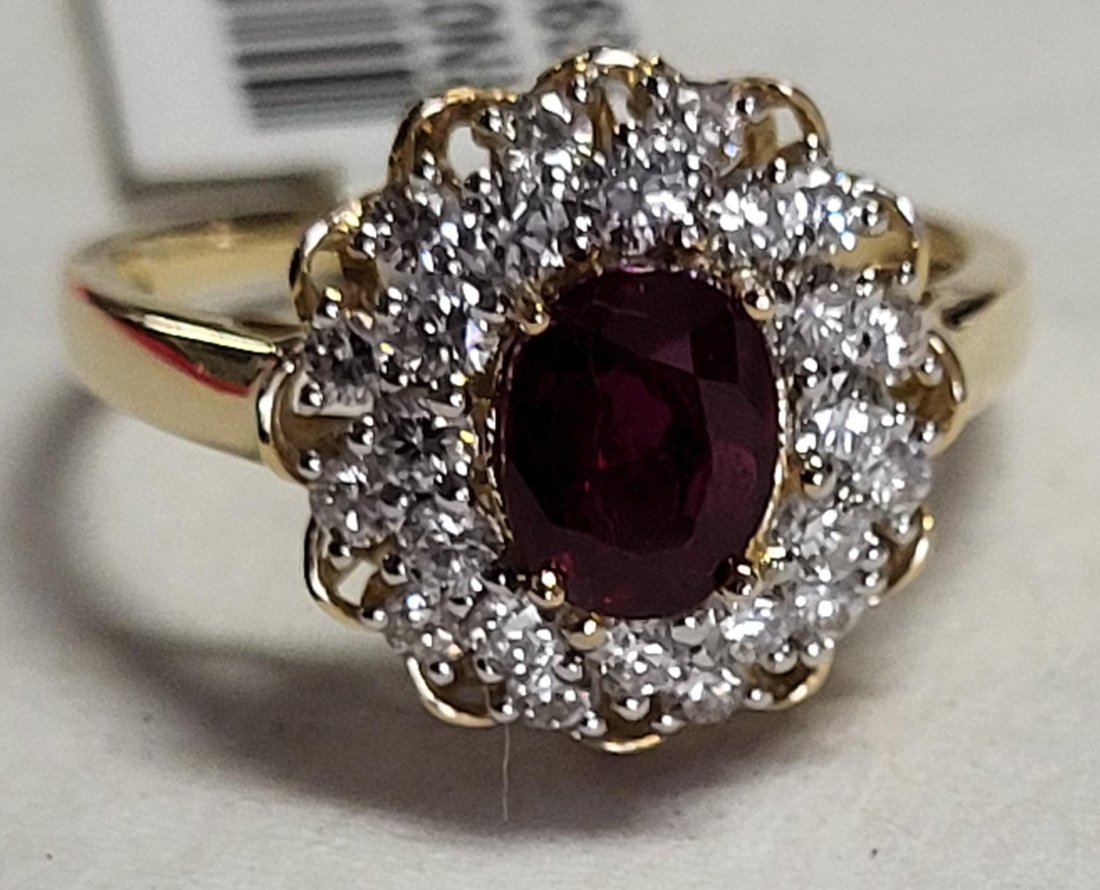 Ruby & diamonds  18K Ring Gia Cert W/App (1 of 4)