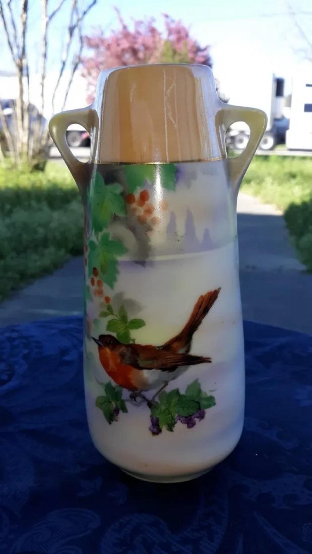 E.S. Prov Saxe Vase With Birds 8": e.s. prov saxe 8" vase 2 handled with birds no damage in very good condition no breaks beautiful bird design see pics marked on the bottom