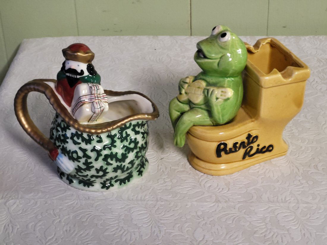 rare kermit the frog in puerto rico on the bowl and christmas creamer pottery pcs (1 of 3)