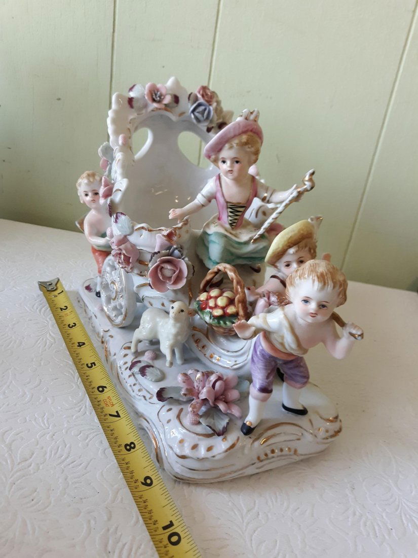 Meissen Style Putti In Porcelain Carriage antique (1 of 4)