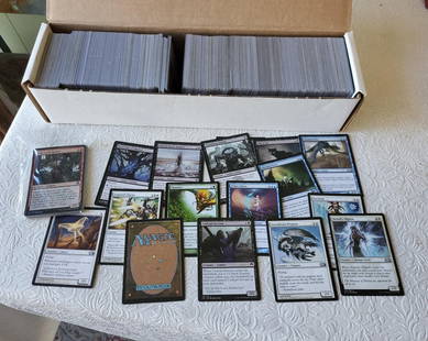 Magic The Gathering Cards 800+ Mint/NM Unsearched: over 800 mint near mint cards unsearched just pulled a few randomly for photo's the whole box for one bid