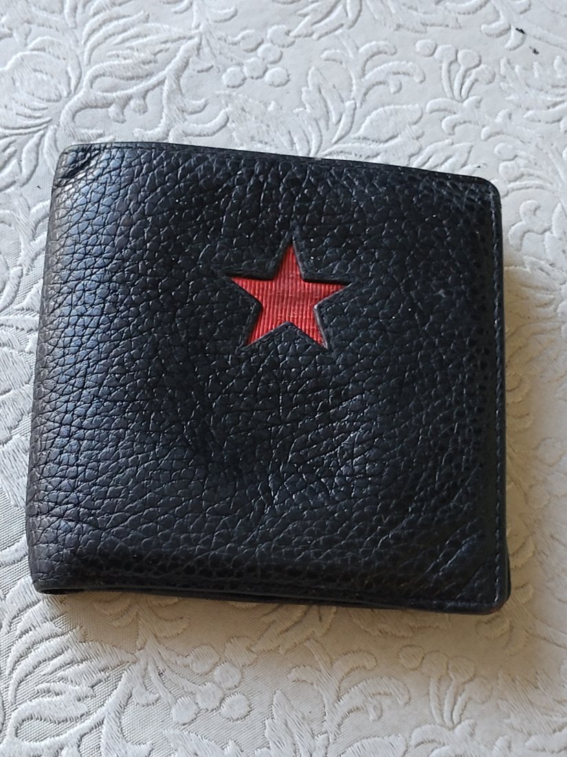shanghai tang leather star wallet nice!: used but in very good condition bifold 7 1/2" x 4" see pics