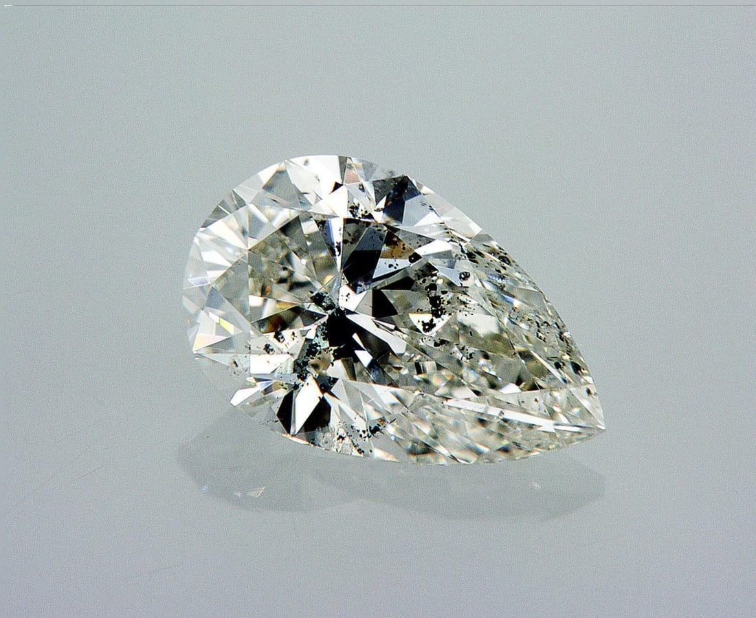 Natural 1.01 ct, Color H/I1 GIA Graded Diamond: Lab/Natural Diamond: Natural Carat Weight: 1.01 Color Grade: H Clarity Grade: I1 Model: Pear Brilliant Fluorescence: None Polish: Very Good Symmetry: Very Good Size: 8.62 x 5.50 x 3.52 Certificate Num