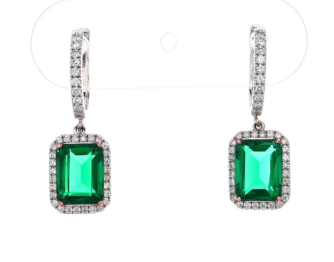 14kt White Gold 0.5ctw Diamond Earrings: Jewelry Description Description: One 14k white gold earrings, set with lab grown diamonds. Jewelry Weight: 5.16 Grs Total Diamonds Weight: 0.5 Cts Precious Metal: 14kt White Gold Certificate Number: D