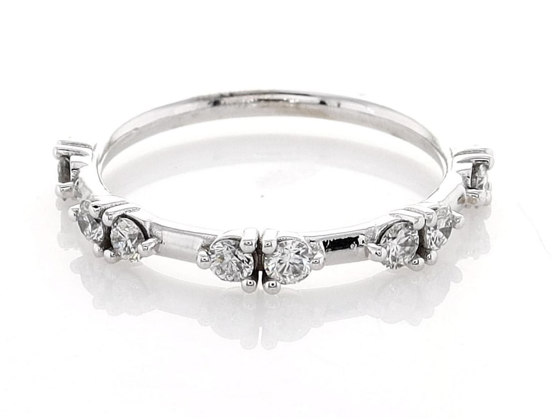 14kt White Gold 0.52ctw Diamond Ring: Jewelry Description Description: One 14k white gold ring, set with natural diamonds. Jewelry Weight: 2.04 Grs Total Diamonds Weight: 0.52 Cts Precious Metal: 14kt White Gold Certificate Number: DSL- 4