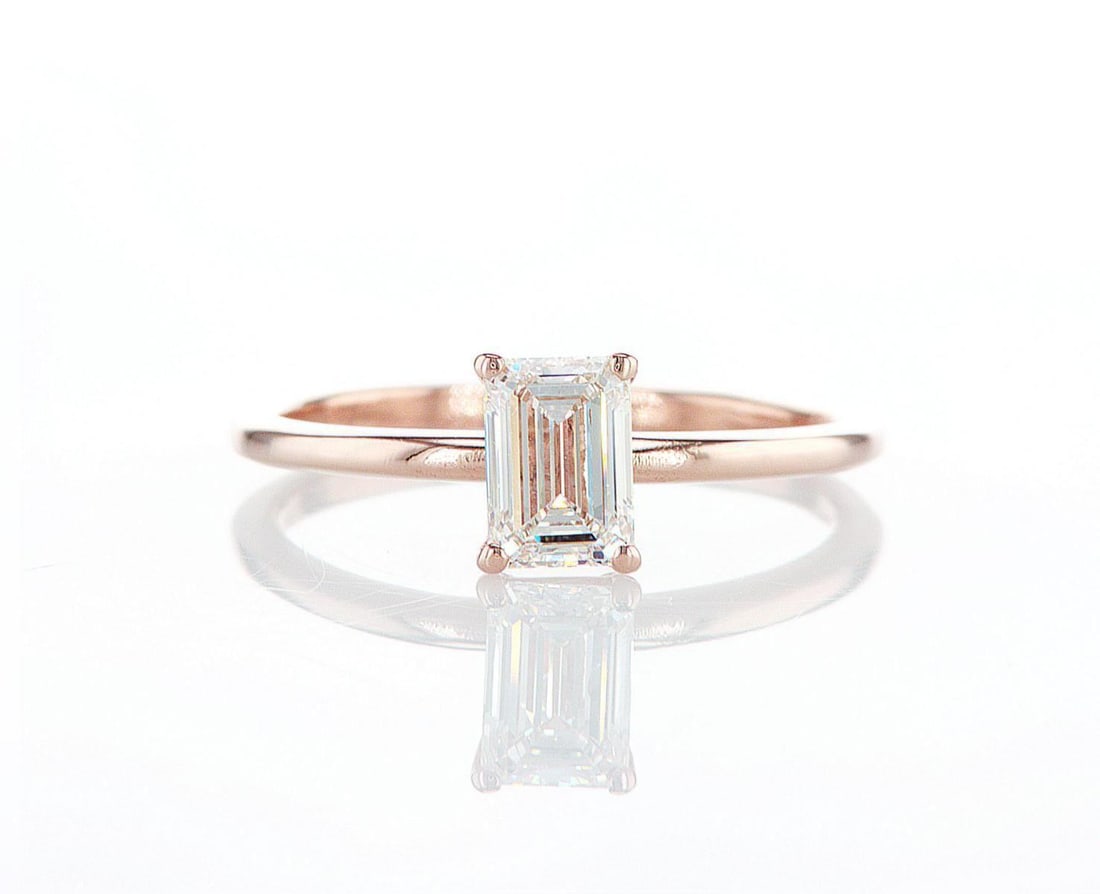 14kt Rose Gold 0.73ctw Diamond Ring: Jewelry Description Description: One 14k rose gold ring, set with natural diamonds. Jewelry Weight: 1.78 Grs Total Diamonds Weight: 0.73 Cts Precious Metal: 14kt Rose Gold Certificate Number: DSL- 444