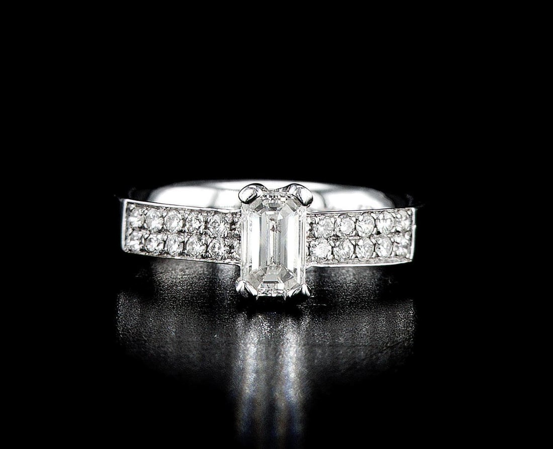 18kt White Gold 1.1ctw Diamond Ring (1 of 2)